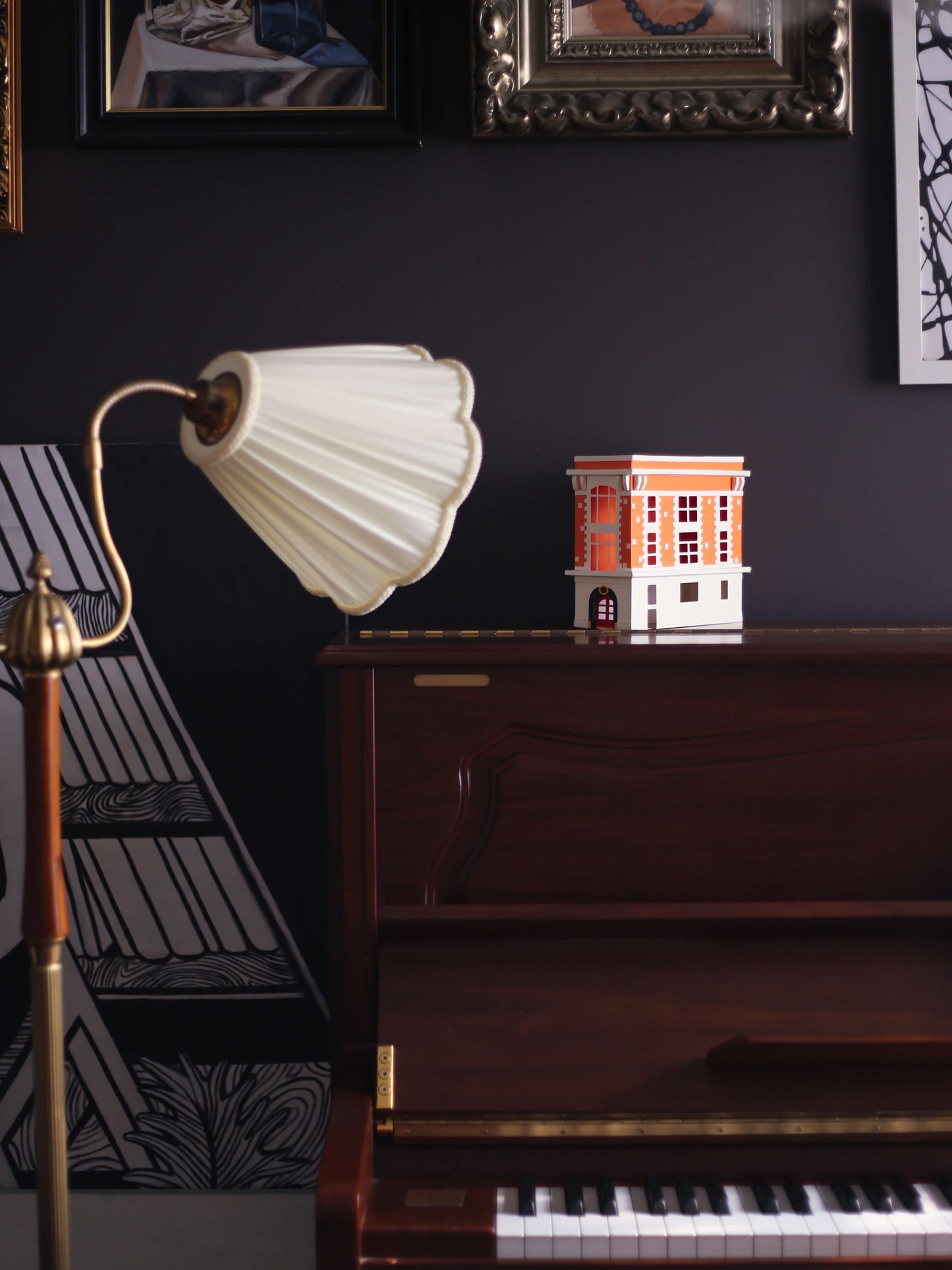 papercraft Hook& Ladder 8 by ElkaYang