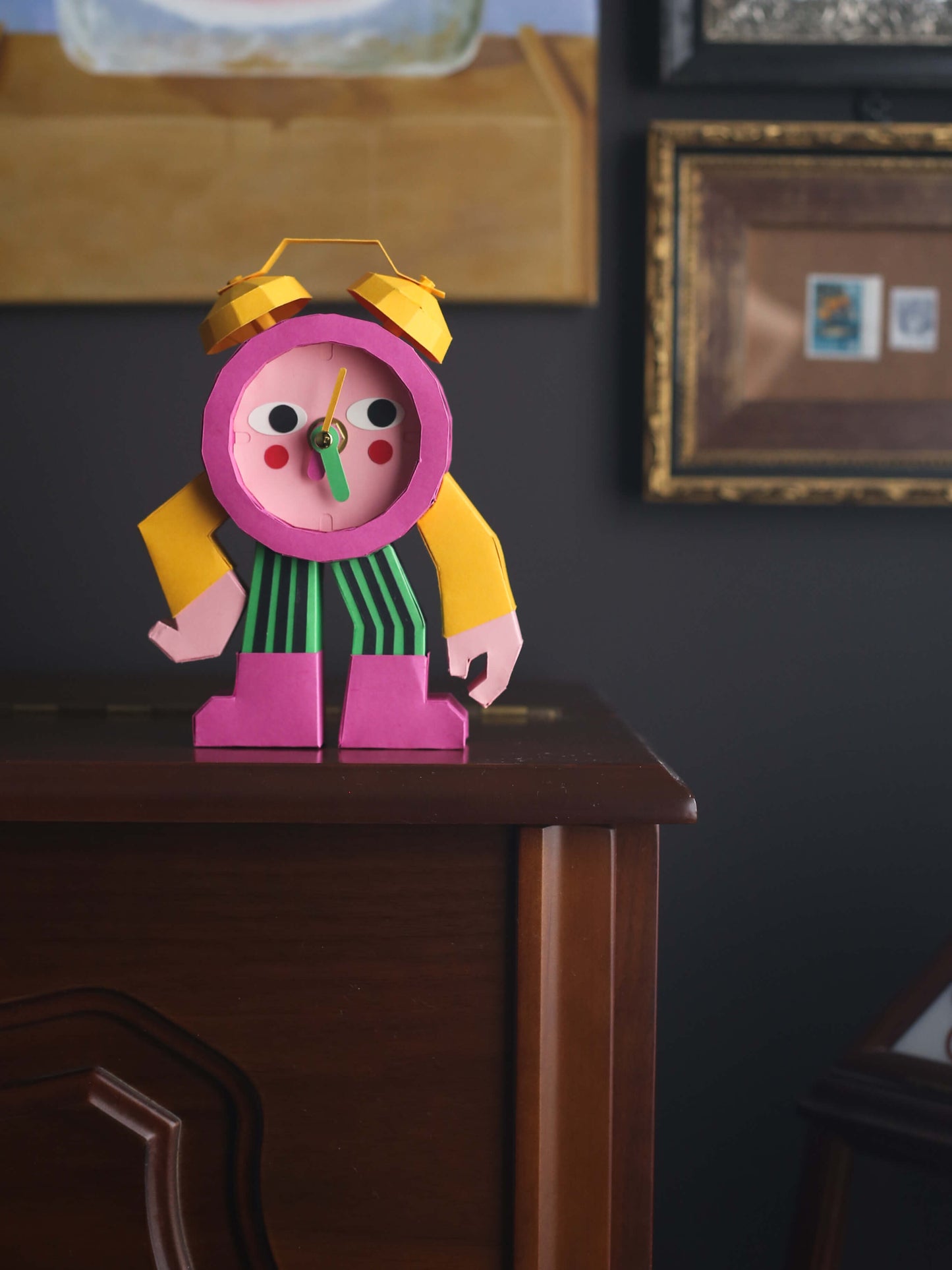 papercraft alarm clock by Elkayang